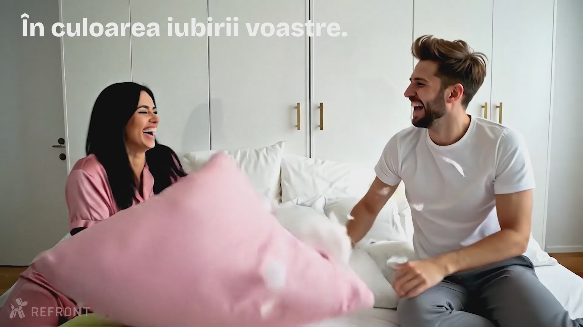 Încarcă clipul video: 